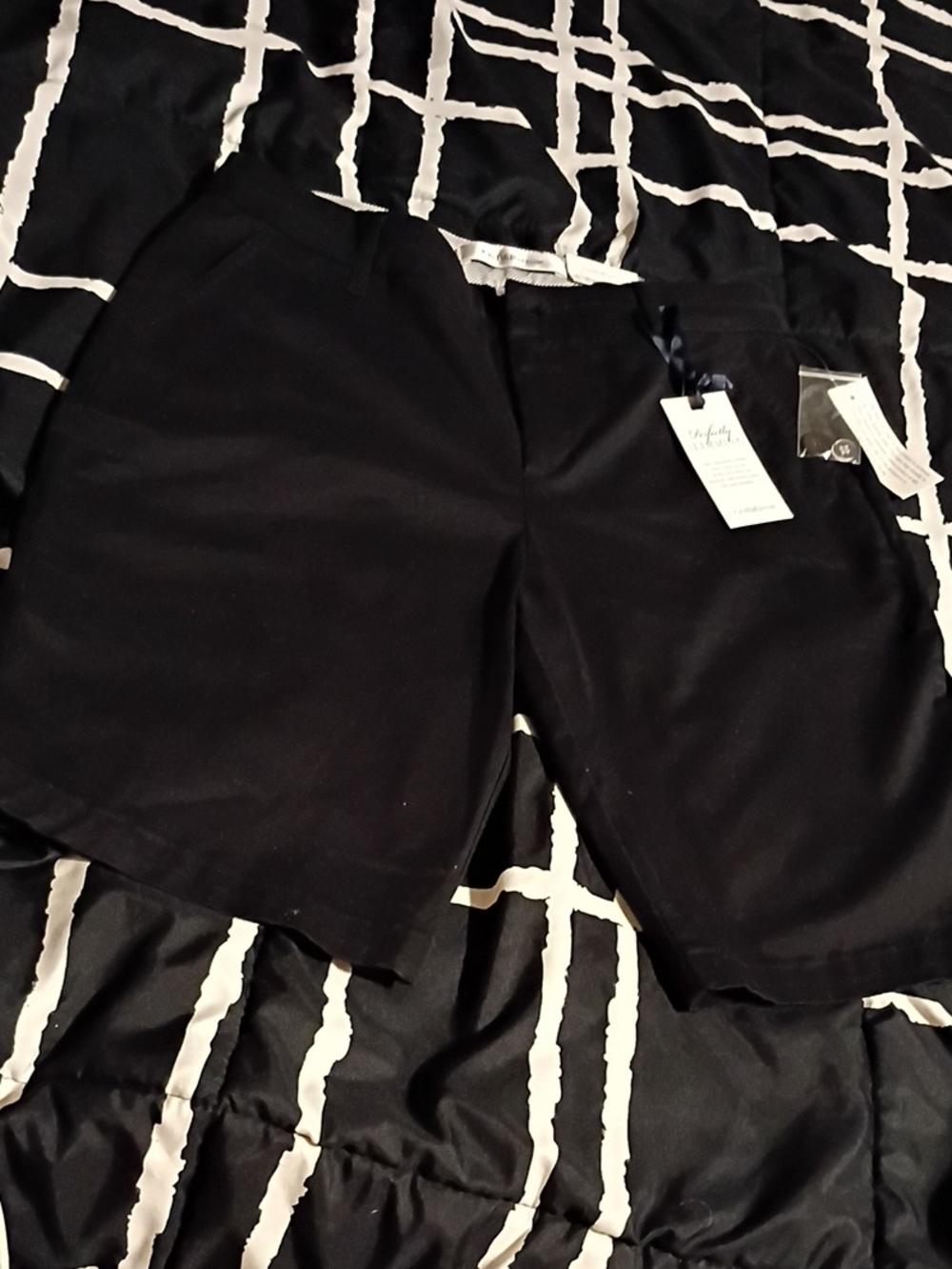 croft & barrow Black Women's Pull-On Bermuda Shorts